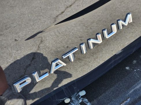 Used 2025 Ford Expedition Max Platinum AWD/4WD image 12