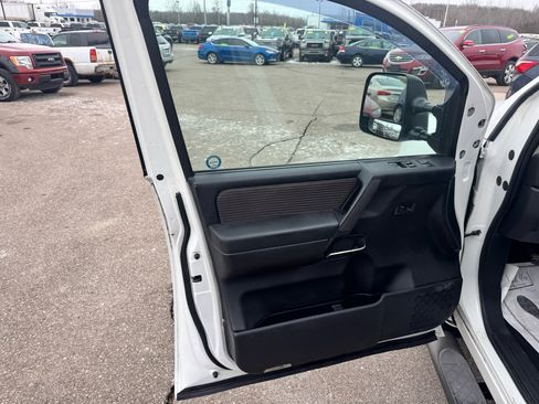 Used 2013 Nissan Titan S image 13