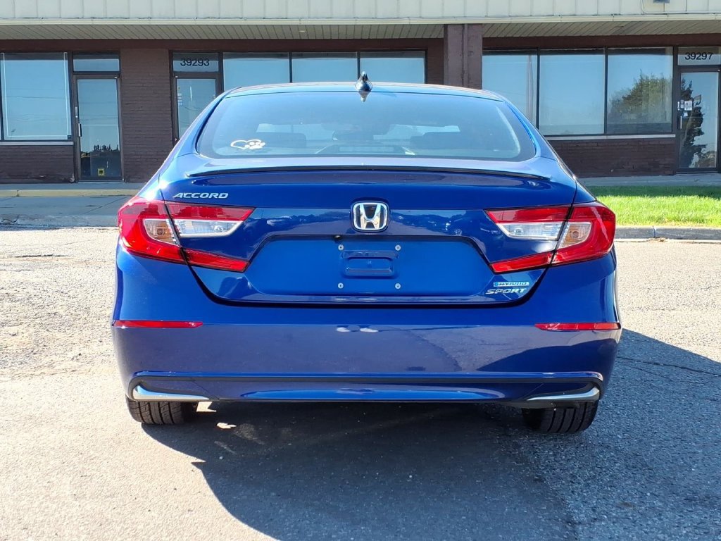Used 2022 Honda Accord Sport image 4