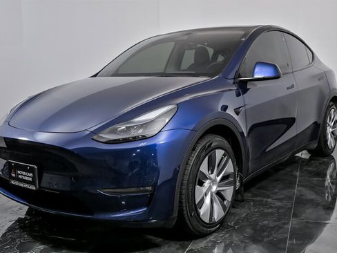 Used 2021 Tesla Model Y Long Range image 5