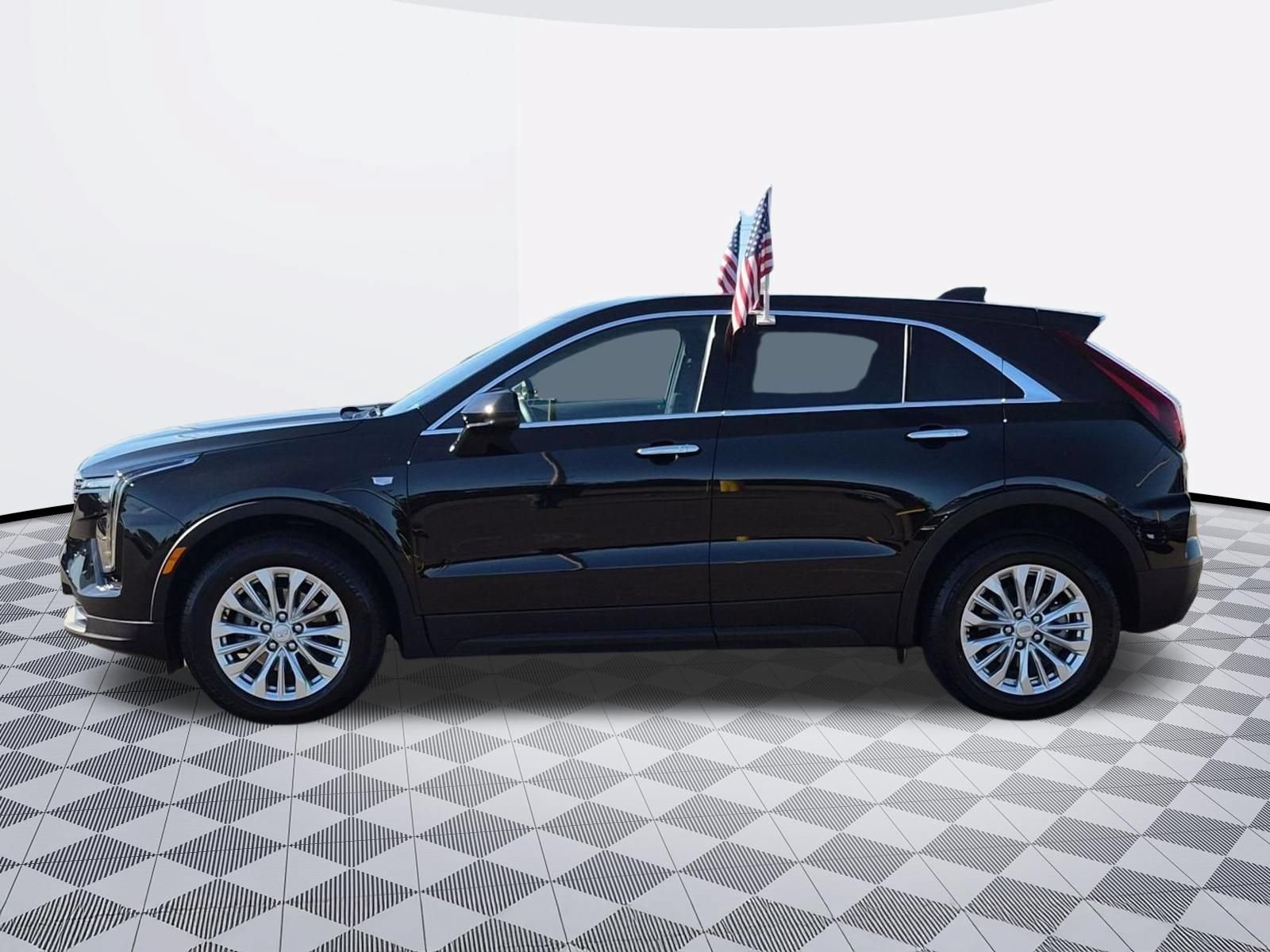 Certified 2024 Cadillac XT4 Luxury w/ Cold Weather Package FWD image 5