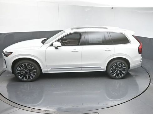 Used 2026 Volvo XC90 B6 Plus w/ Protection Package Premier image 46