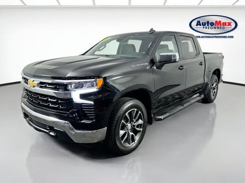 Used 2024 Chevrolet Silverado 1500 LT AWD/4WD image 4