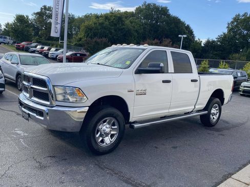 Used 2014 RAM 2500 Tradesman w/ Chrome Appearance Group AWD/4WD image 3