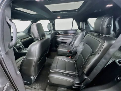 Used 2018 Ford Explorer Platinum AWD/4WD image 25