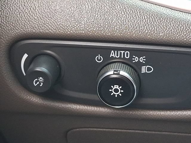 Used 2021 Chevrolet Malibu LT FWD image 23