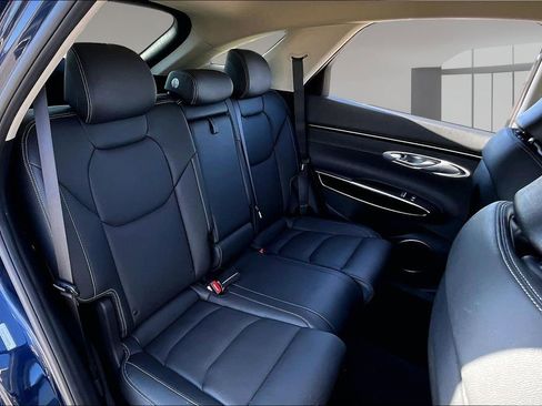 Used 2022 Genesis GV70 2.5T AWD/4WD image 26
