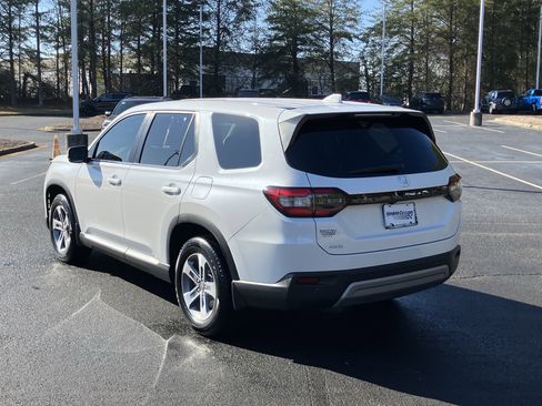 Certified 2025 Honda Pilot EX-L image 8