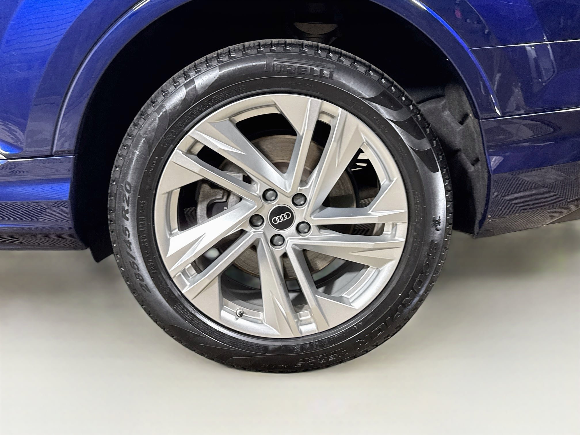 Used 2022 Audi Q7 3.0T Premium Plus w/ Premium Plus Package AWD/4WD image 34