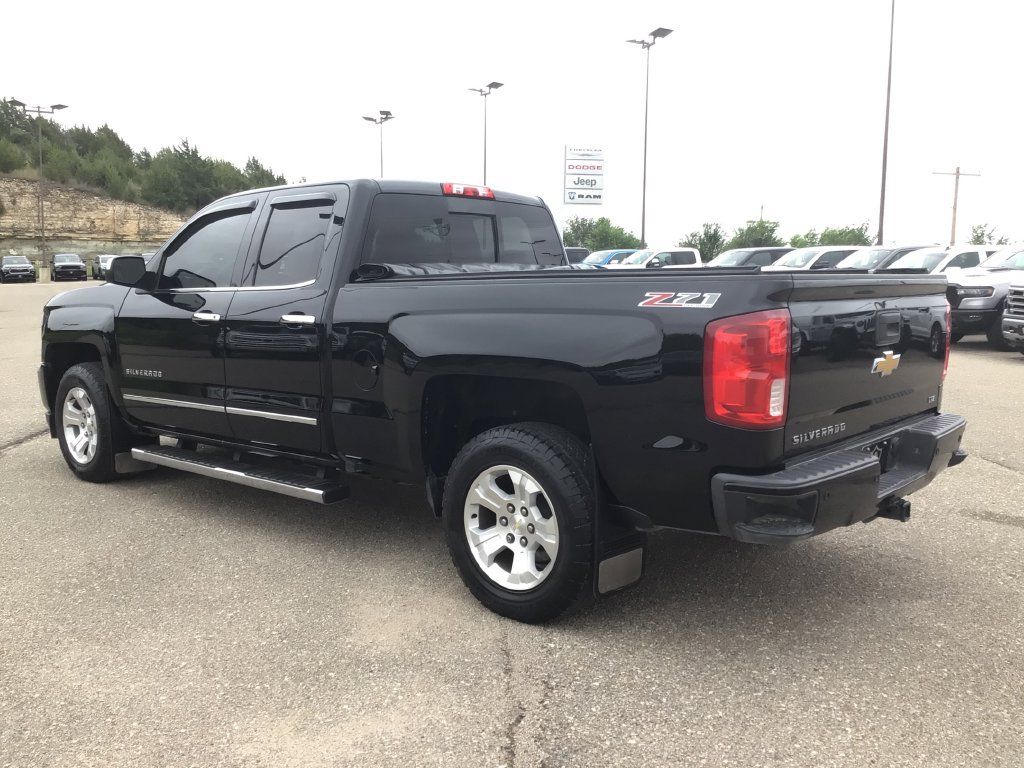 Used 2017 Chevrolet Silverado 1500 LTZ Z71 w/ LTZ Plus Package AWD/4WD image 4