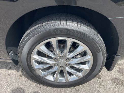 Used 2020 Buick Enclave Premium w/ Sun and Sites Package AWD/4WD image 32