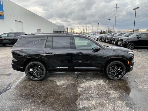 New 2026 Chevrolet Traverse RS w/ LPO, Floor Liner Package image 8