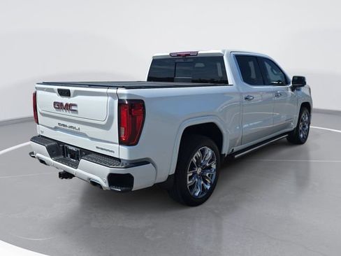 Used 2024 GMC Sierra 1500 Denali AWD/4WD image 3