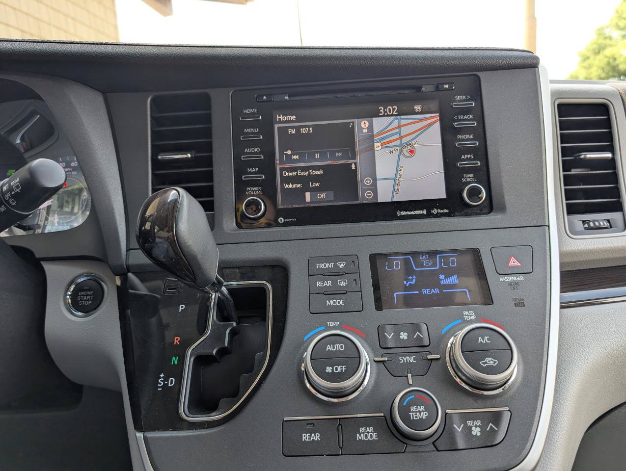Used 2020 Toyota Sienna XLE w/ XLE Navigation Package FWD image 15