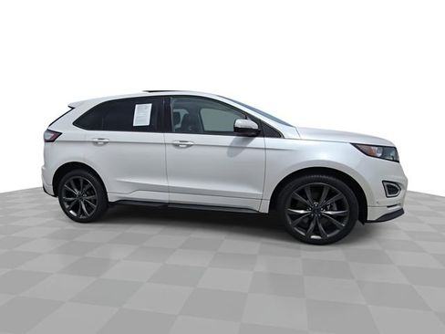 Used 2018 Ford Edge Sport w/ Equipment Group 401A AWD/4WD image 9