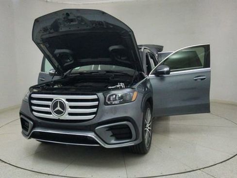 Used 2025 Mercedes-Benz GLS 450 4MATIC image 82