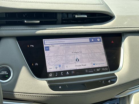 Certified 2024 Cadillac XT5 Premium Luxury AWD/4WD image 30