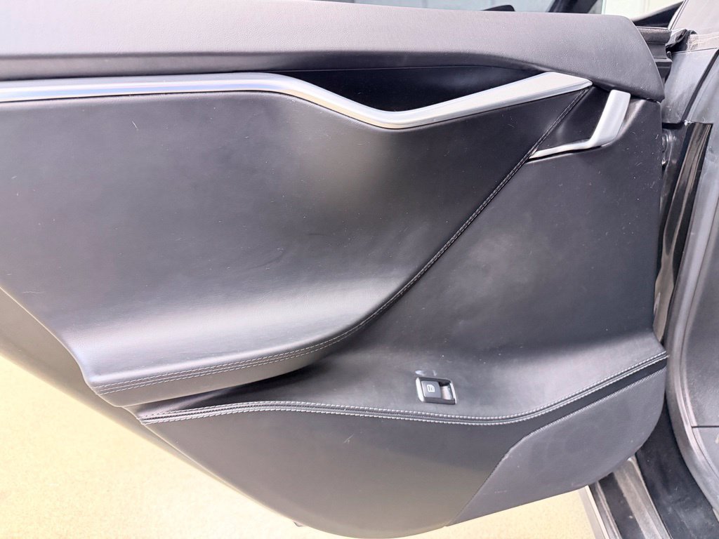 Used 2016 Tesla Model S 70D AWD/4WD image 16