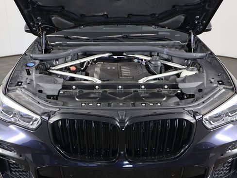 Used 2022 BMW X5 xDrive40i w/ M Sport Package image 25