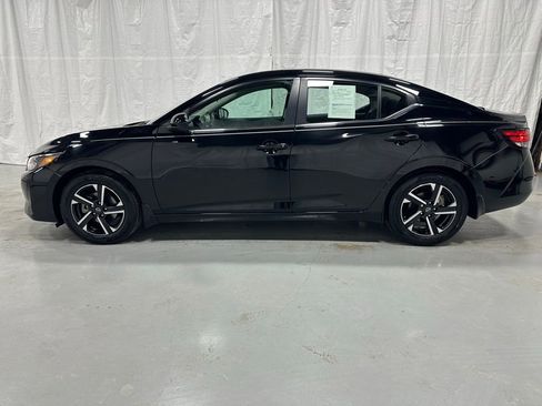 Used 2025 Nissan Sentra SV image 4