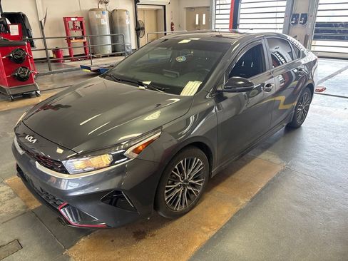 Used 2023 Kia Forte GT-Line w/ GT-Line Premium Package FWD image 2