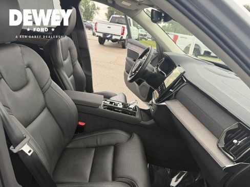 Used 2026 Volvo XC90 B6 Ultra w/ Protection Package Premier AWD/4WD image 42