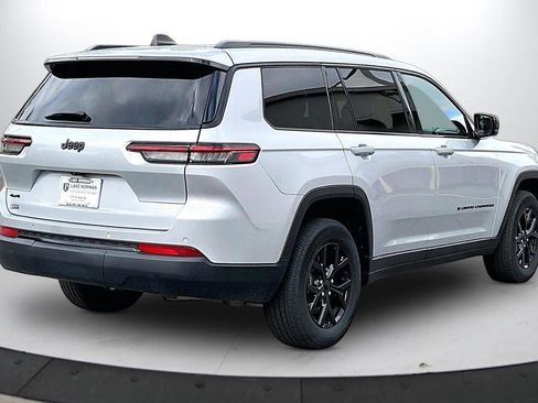Used 2024 Jeep Grand Cherokee L Laredo AWD/4WD image 9