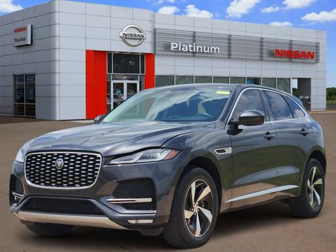 Used 2023 Jaguar F-PACE S AWD/4WD image 2