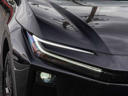 New 2026 Toyota C-HR AWD/4WD image 9