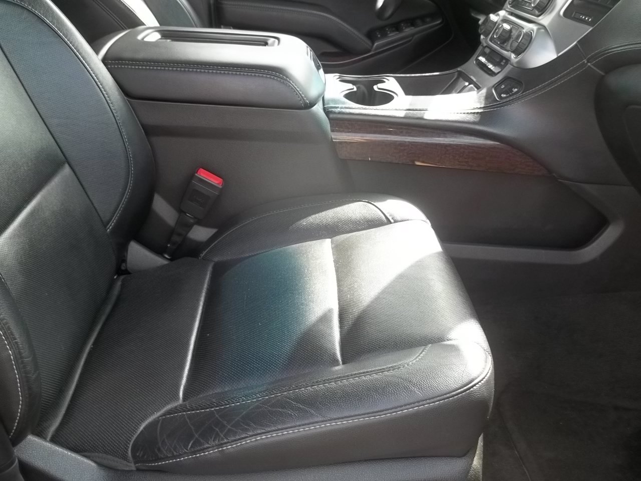 Used 2016 GMC Yukon SLT w/ Open Road Package AWD/4WD image 7