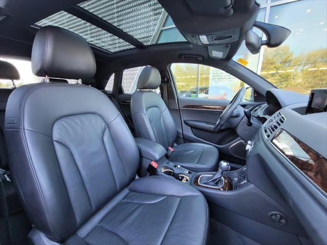 Used 2017 Audi Q3 2.0T Prestige w/ Prestige Package AWD/4WD image 23