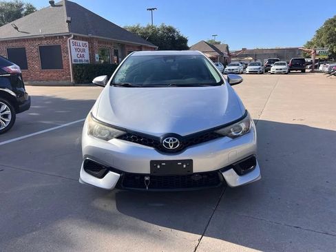 Used 2017 Toyota Corolla iM w/ Carpet Mat Package FWD image 4