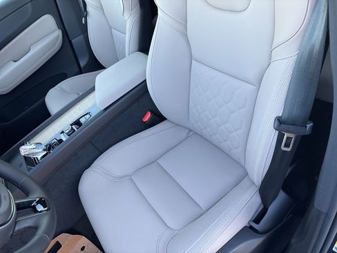 New 2026 Volvo XC60 B5 Plus w/ Protection Package Premier AWD/4WD image 20