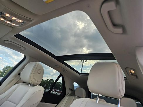 Certified 2024 Mercedes-Benz GLE 450 4MATIC image 25