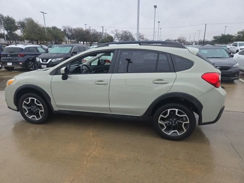 Used 2017 Subaru Crosstrek 2.0i Premium image 5