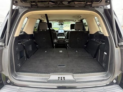 Certified 2024 Ford Expedition XLT RWD image 8