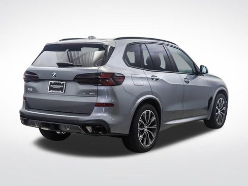 New 2026 BMW X5 xDrive40i w/ M Sport Package AWD/4WD image 5