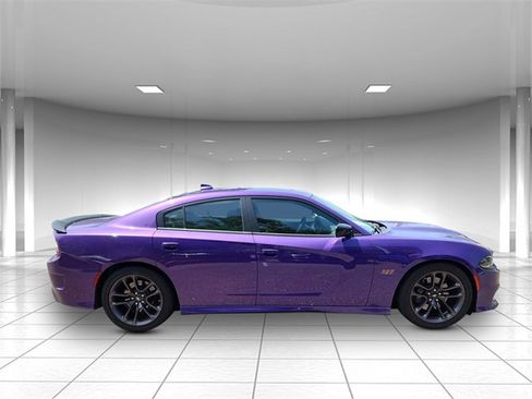 Used 2023 Dodge Charger Scat Pack w/ Technology Group image 2
