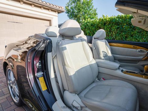 Used 2003 Lexus SC 430 Convertible image 71