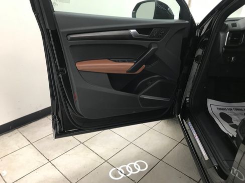 Used 2023 Audi Q5 2.0T Premium Plus w/ Premium Plus Package AWD/4WD image 8
