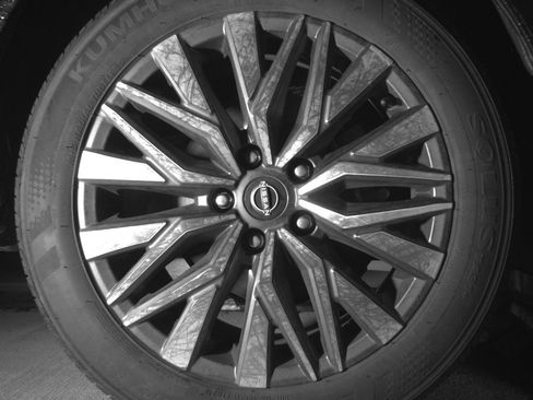 Used 2025 Nissan Altima 2.5 SV image 15