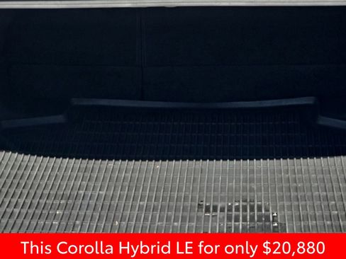 Used 2025 Toyota Corolla LE w/ LE Premium Package image 18