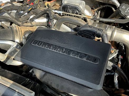 Used 2025 GMC Sierra 2500 AT4X image 42