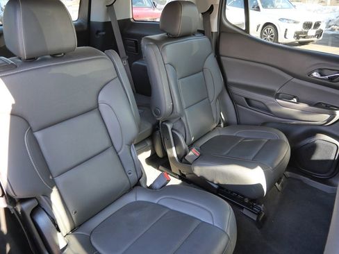 Used 2023 GMC Acadia SLT image 20