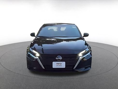 Used 2025 Nissan Altima 2.5 SV FWD image 4