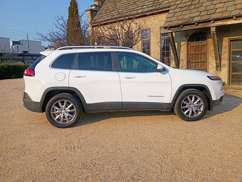 Used 2018 Jeep Cherokee Limited AWD/4WD image 13