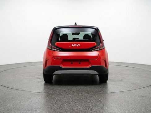 Used 2025 Kia Soul LX w/ LX Technology Package FWD image 7