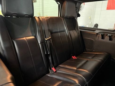 Used 2017 Ford Expedition Limited w/ Equipment Group 301A AWD/4WD image 27