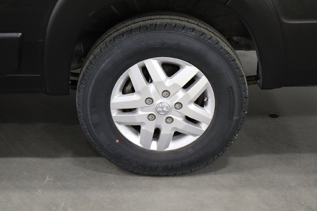 Used 2019 RAM ProMaster 3500 w/ Premium Appearance Group FWD image 37