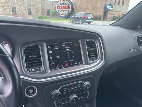 Used 2020 Dodge Charger Scat Pack RWD image 5